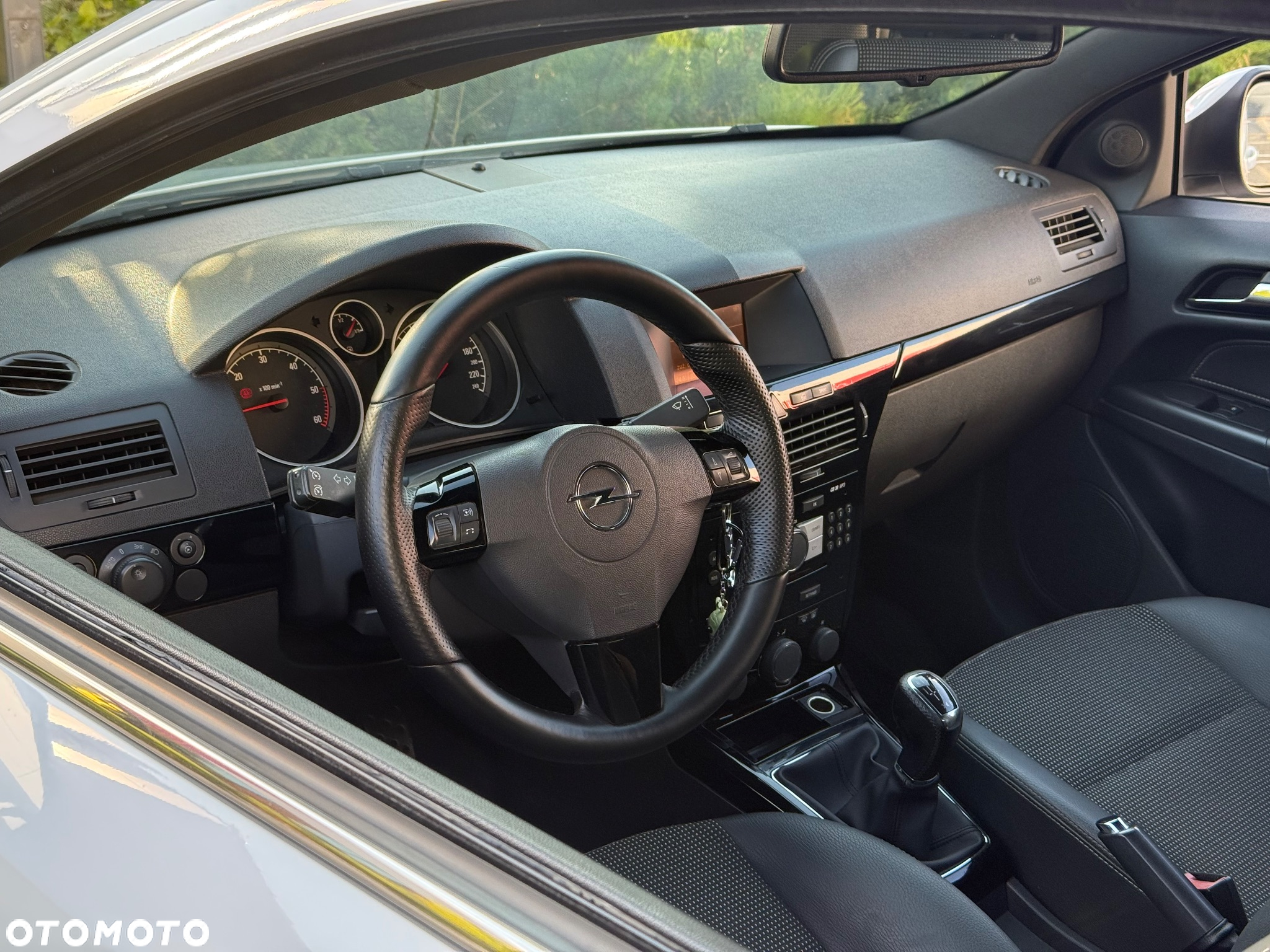 Opel Astra III GTC 1.7 CDTI Sport - 12