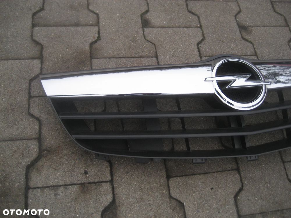 opel agila b 08-14r atrapa grill 7174252k0 - 2