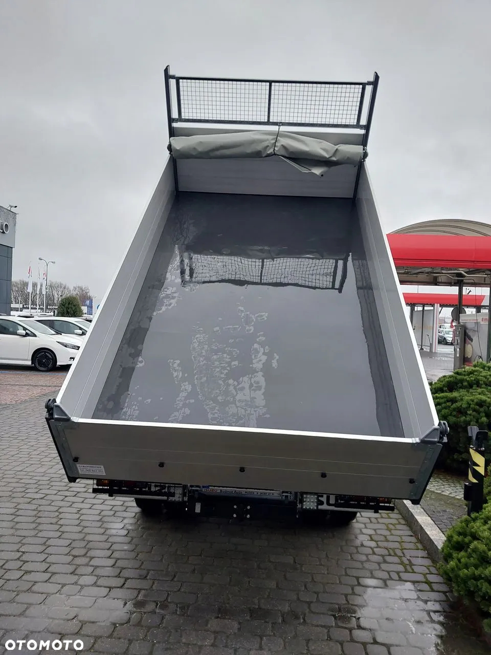 Isuzu M27 - 13