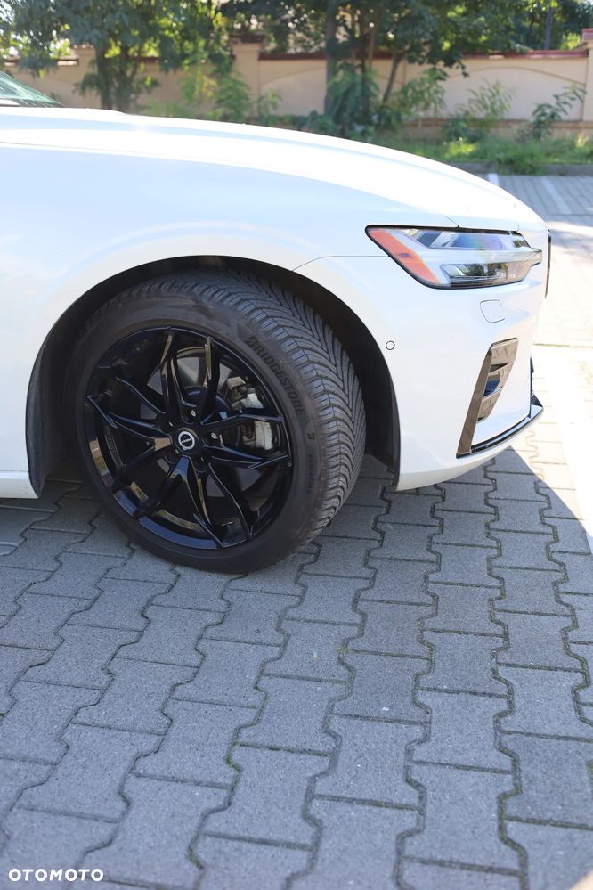 Volvo S60 B5 B AWD Plus Dark - 11