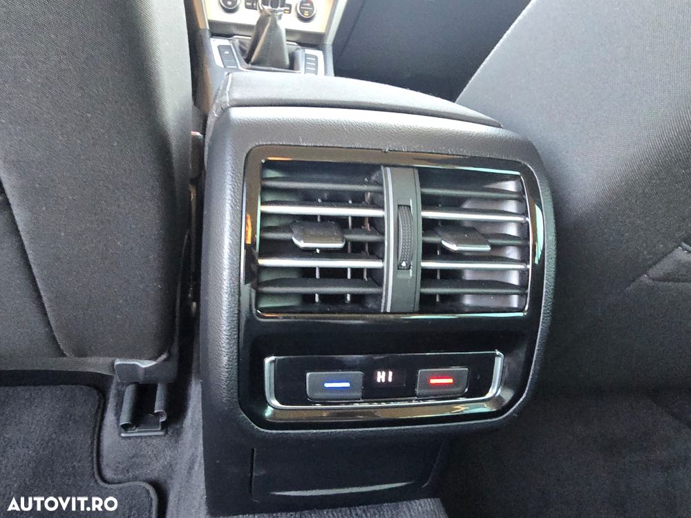 Volkswagen Passat - 22