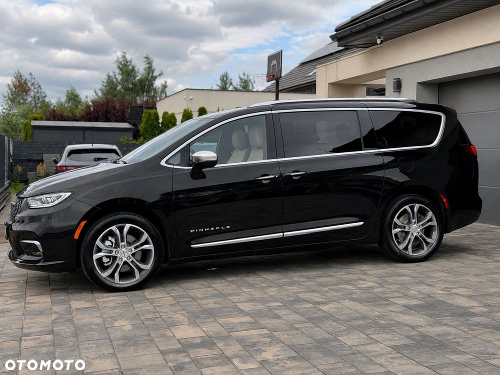 Chrysler Pacifica - 3