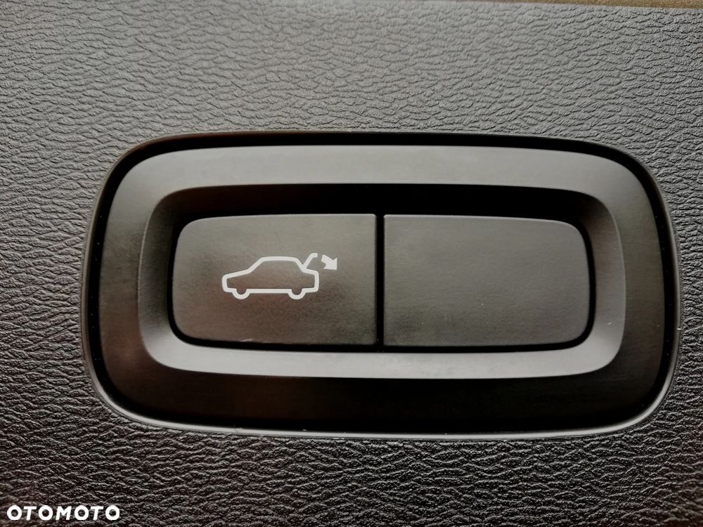 Volvo V60 T4 Momentum Pro - 21
