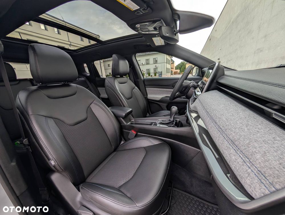 Jeep Compass - 10