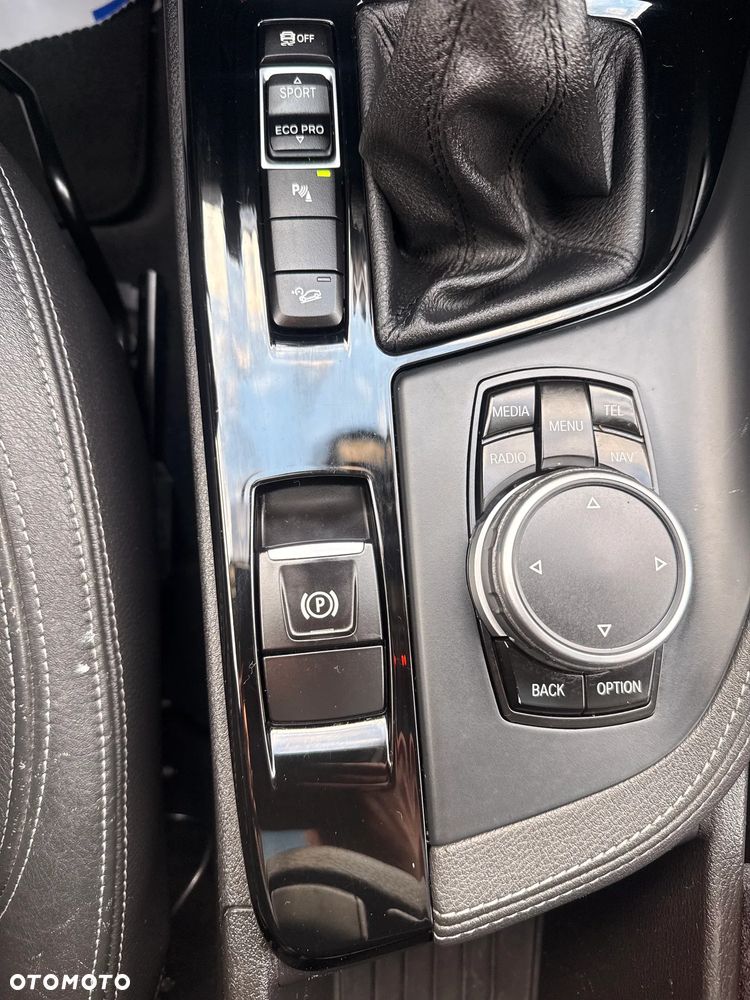 BMW X1 sDrive20d - 27