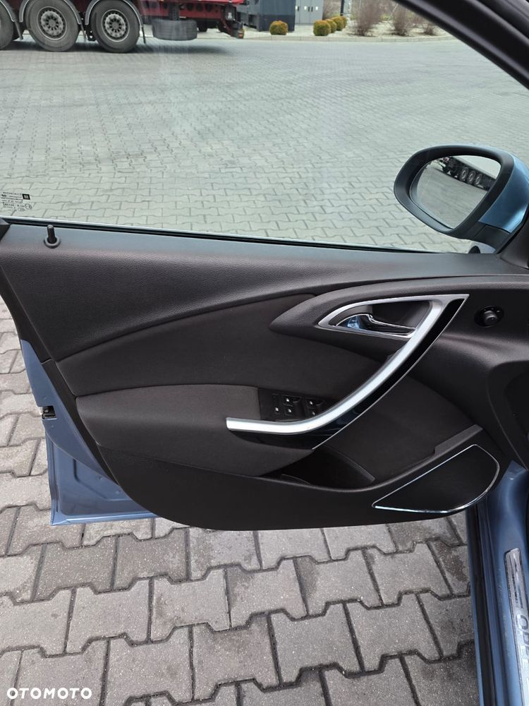 Opel Astra 1.4 Turbo Cosmo - 13