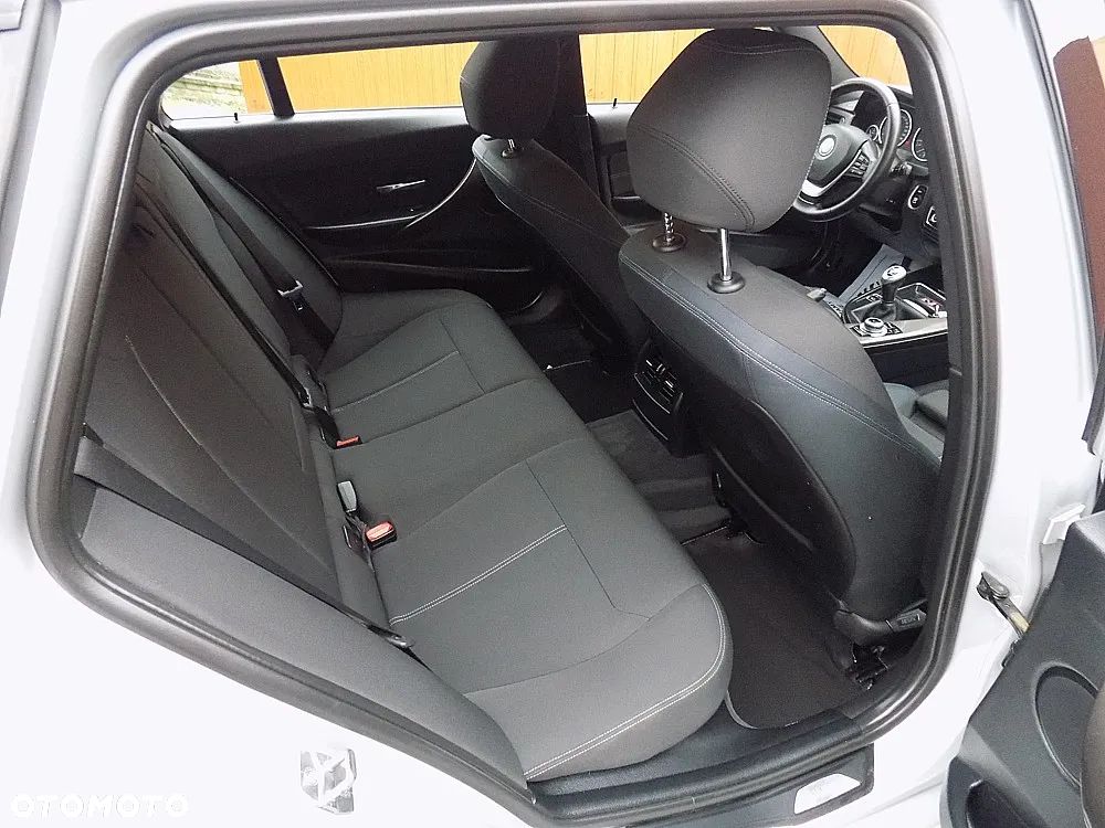 BMW Seria 3 316d Sport Line - 7