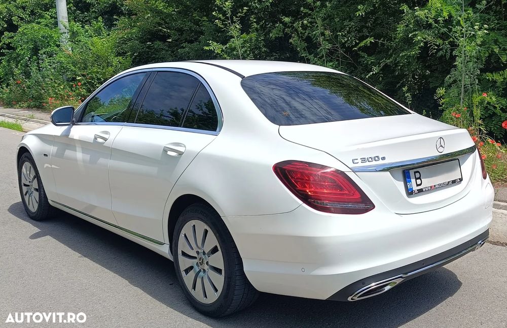 Mercedes-Benz C 300 e 4MATIC 9G-TRONIC - 7