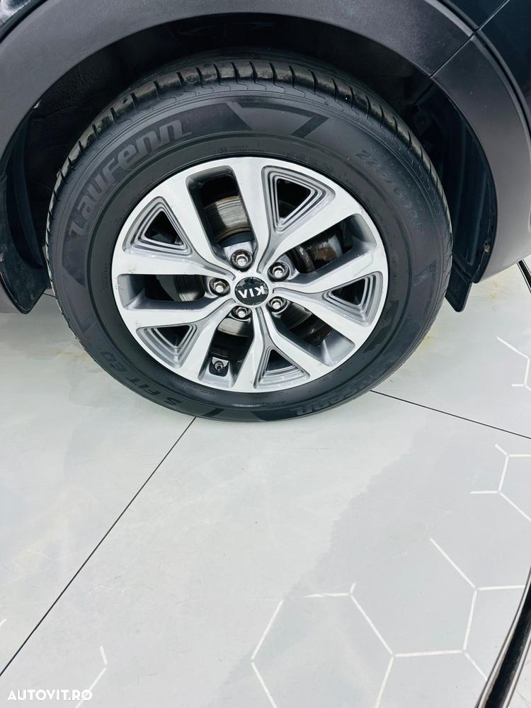 Kia Sportage 1.7 CRDI 2WD Dream-Team Edition - 10