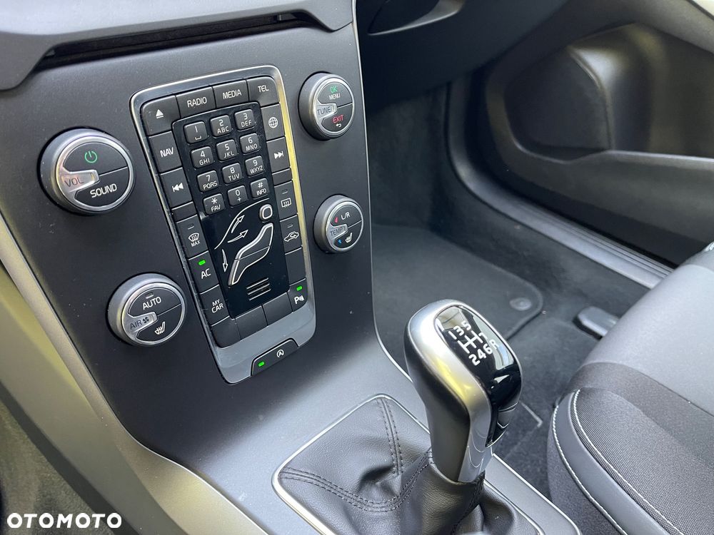 Volvo V40 T2 Ocean Race - 23