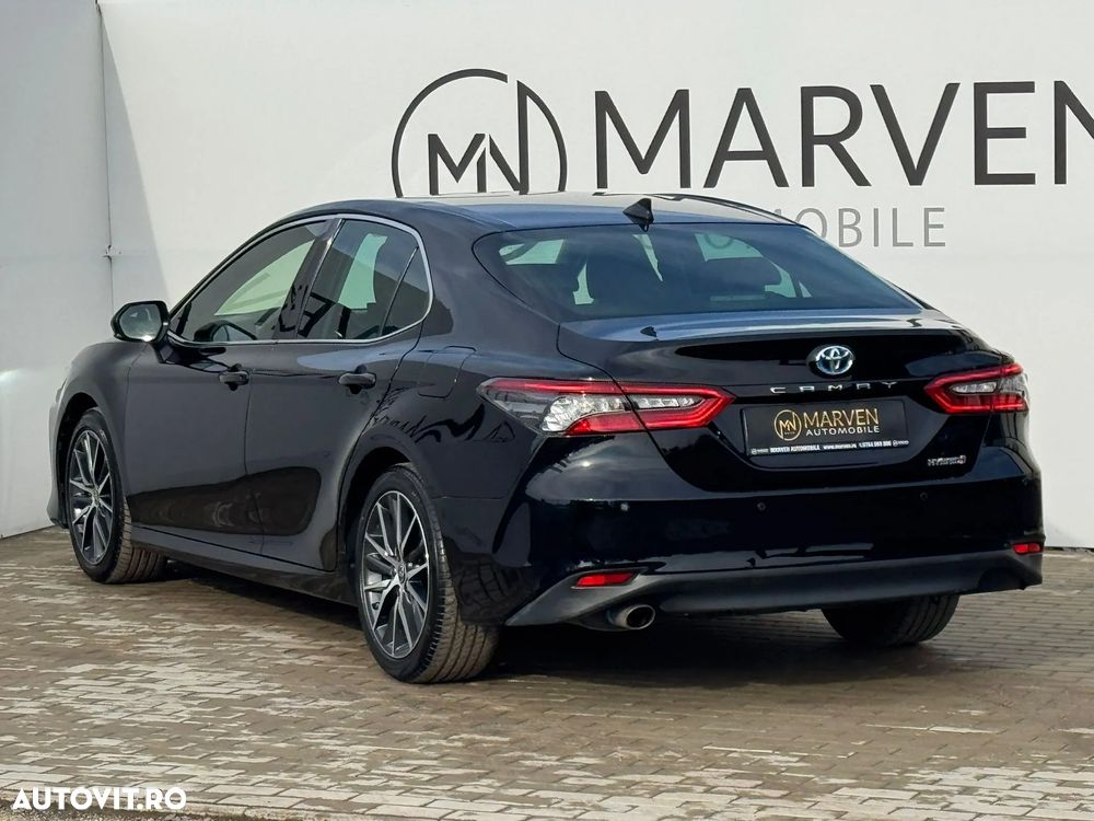 Toyota Camry 2.5 Dynamic - 6