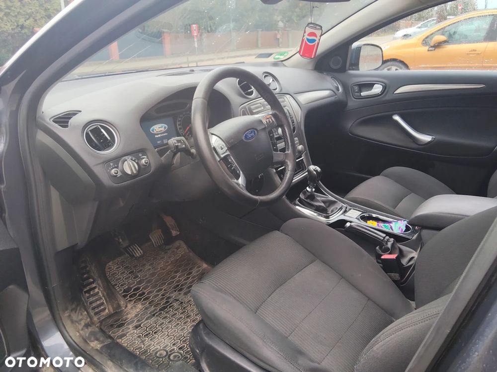 Ford Mondeo SW 2.0 TDCi Ambiente - 9