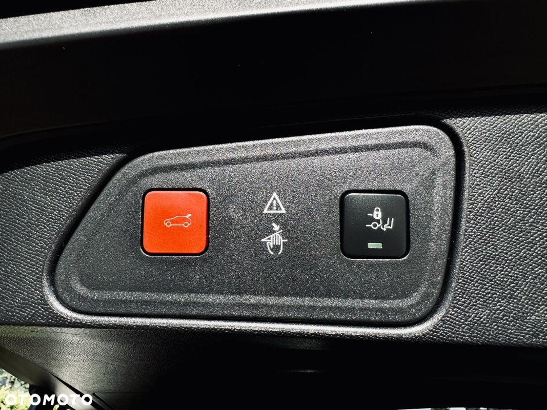 Peugeot 3008 1.5 BlueHDi GT S&S - 38