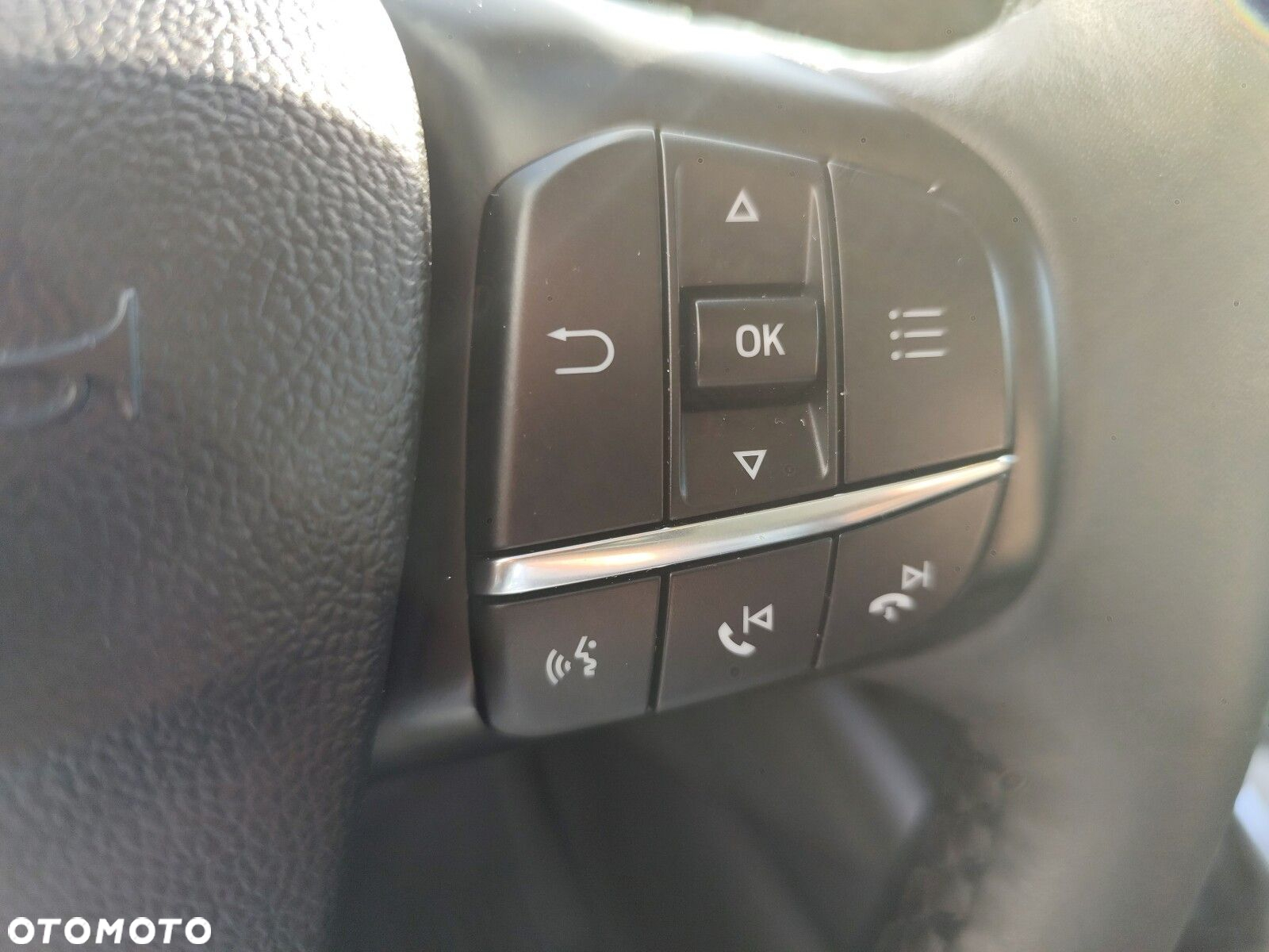 Ford Kuga - 23