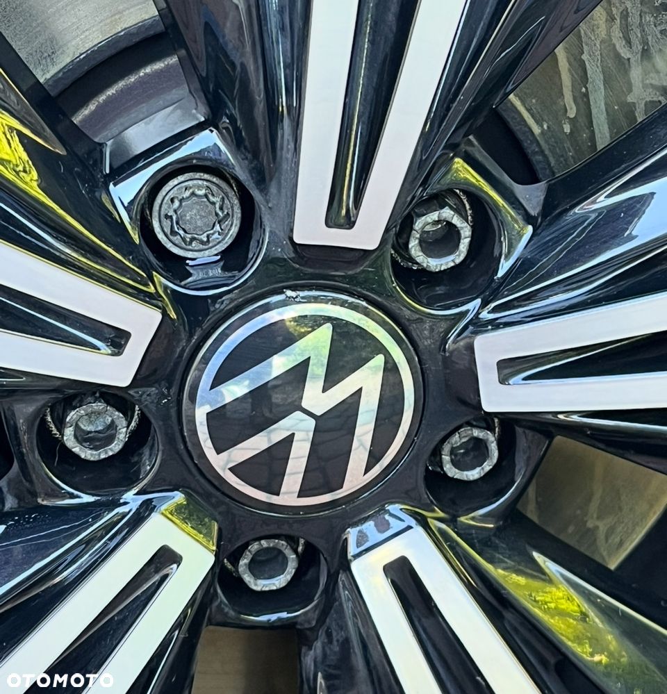 Volkswagen Tiguan - 21