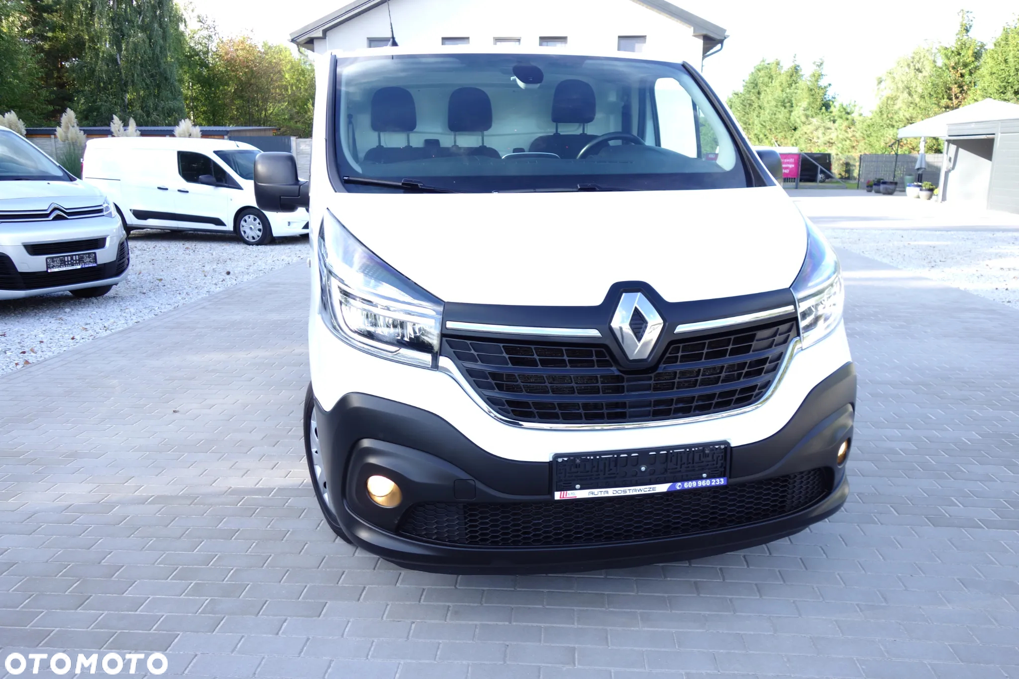 Renault Trafic 2.0 Dci 120 KM L1H1  Zabudowa Klima Webasto 2 x Drzwi Boczne - 24