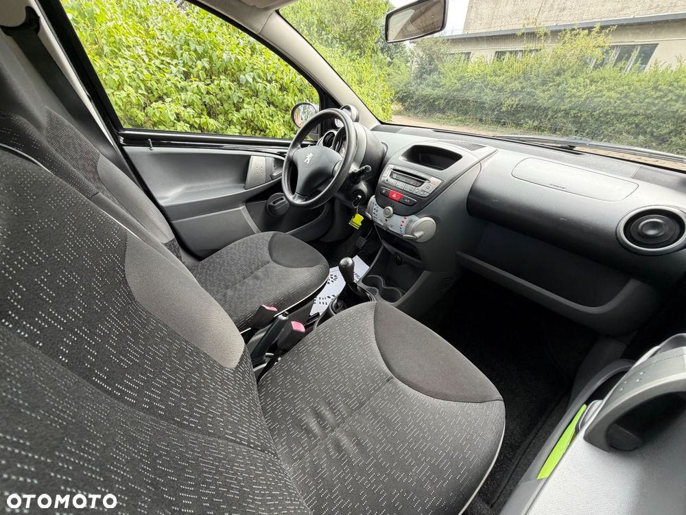 Peugeot 107 70 Black&Silver - 24
