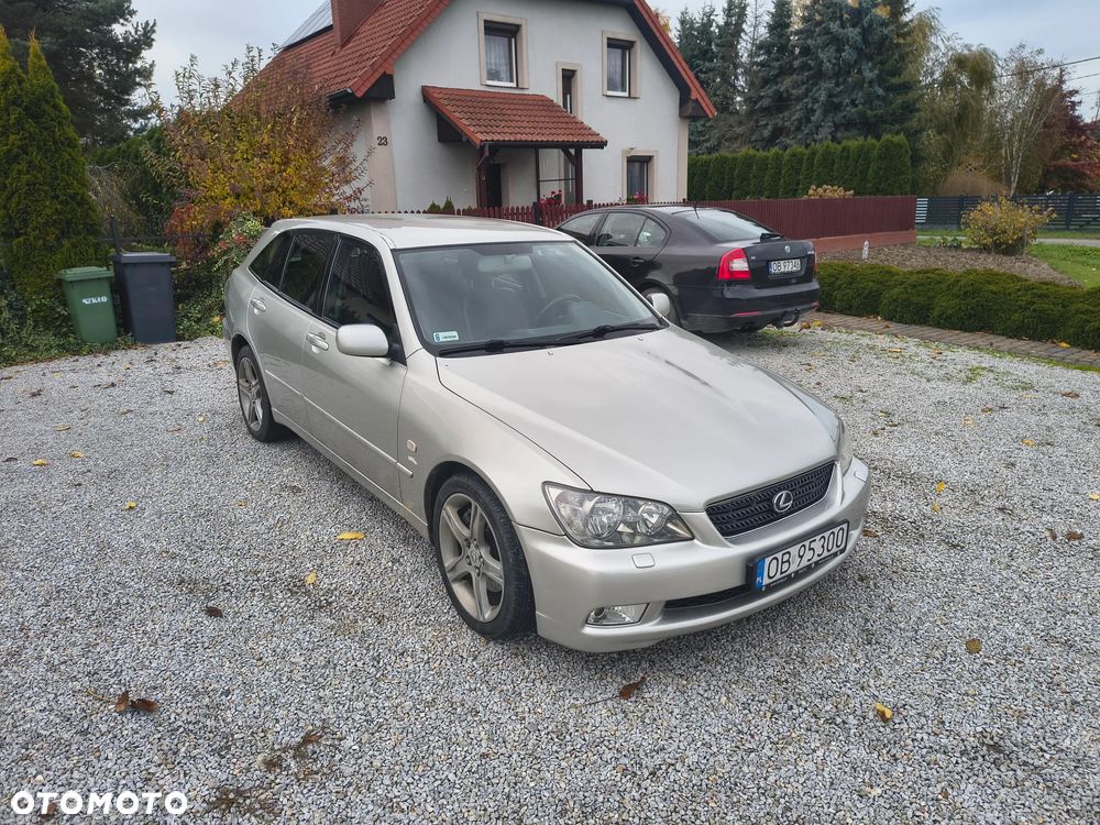 Lexus IS 300 Elegance - 1