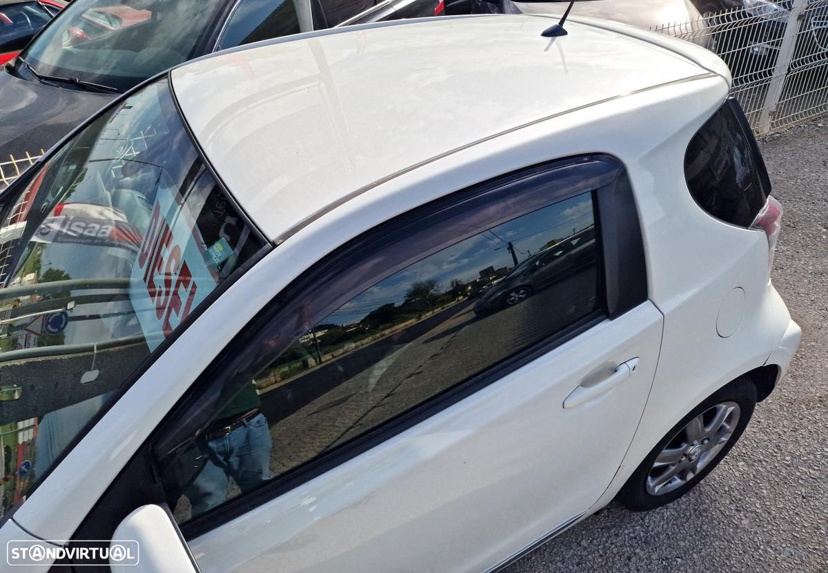 Toyota iQ 1.4 D-4D 2 - 7