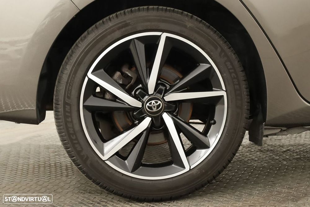 Toyota Auris Touring Sports 1.2T Comfort +P.Techno+P.Sport - 5
