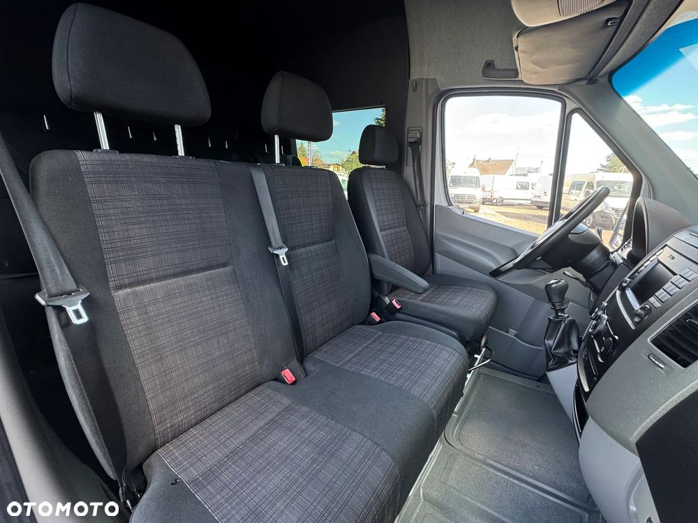 Mercedes-Benz SPRINTER - 18