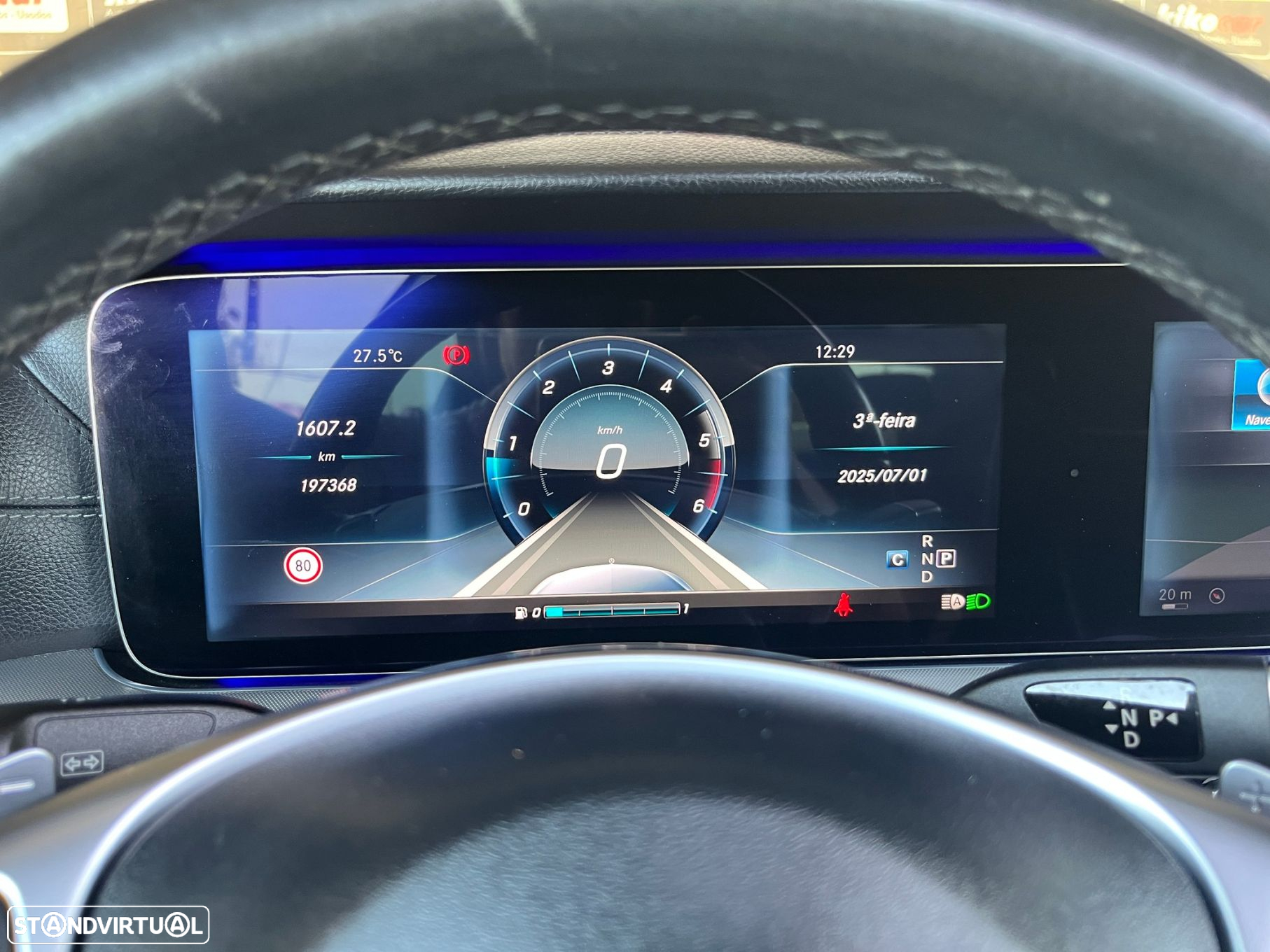 Mercedes-Benz E 220 d Coupe 9G-TRONIC AMG Line - 23