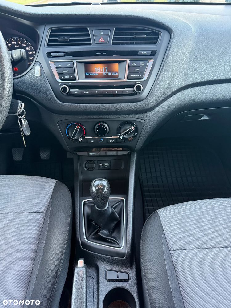 Hyundai i20 - 22