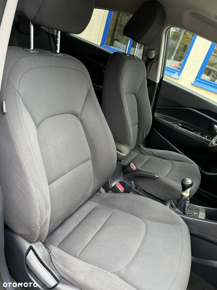 Kia Rio - 17