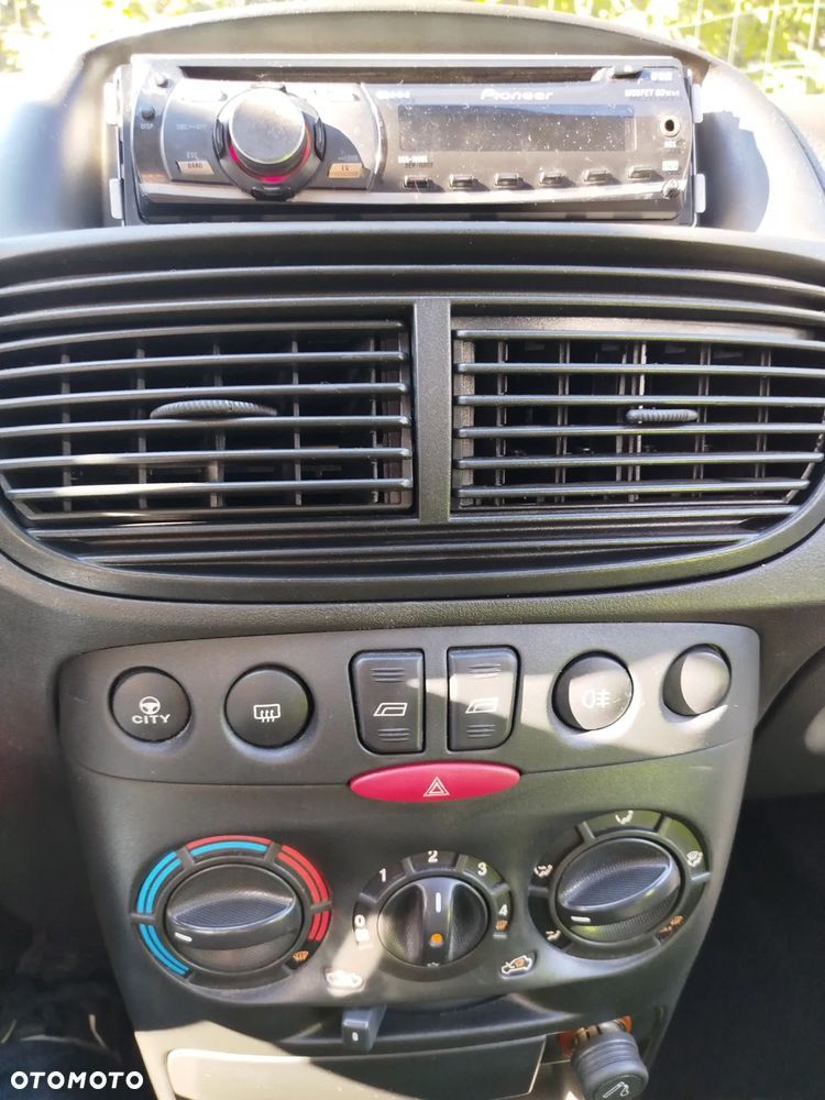 Fiat Punto 1.2 8V Classic - 6