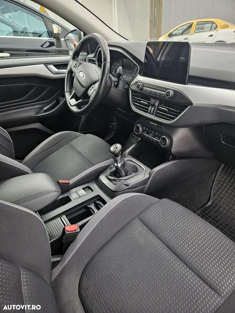 Ford Focus 1.0 EcoBoost Active - 9