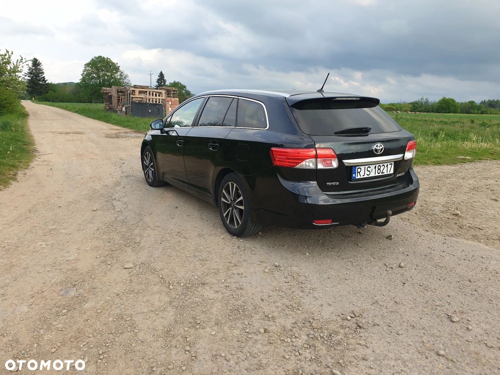 Toyota Avensis - 4