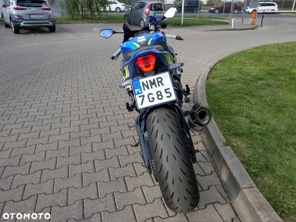 Suzuki GSX-R - 6