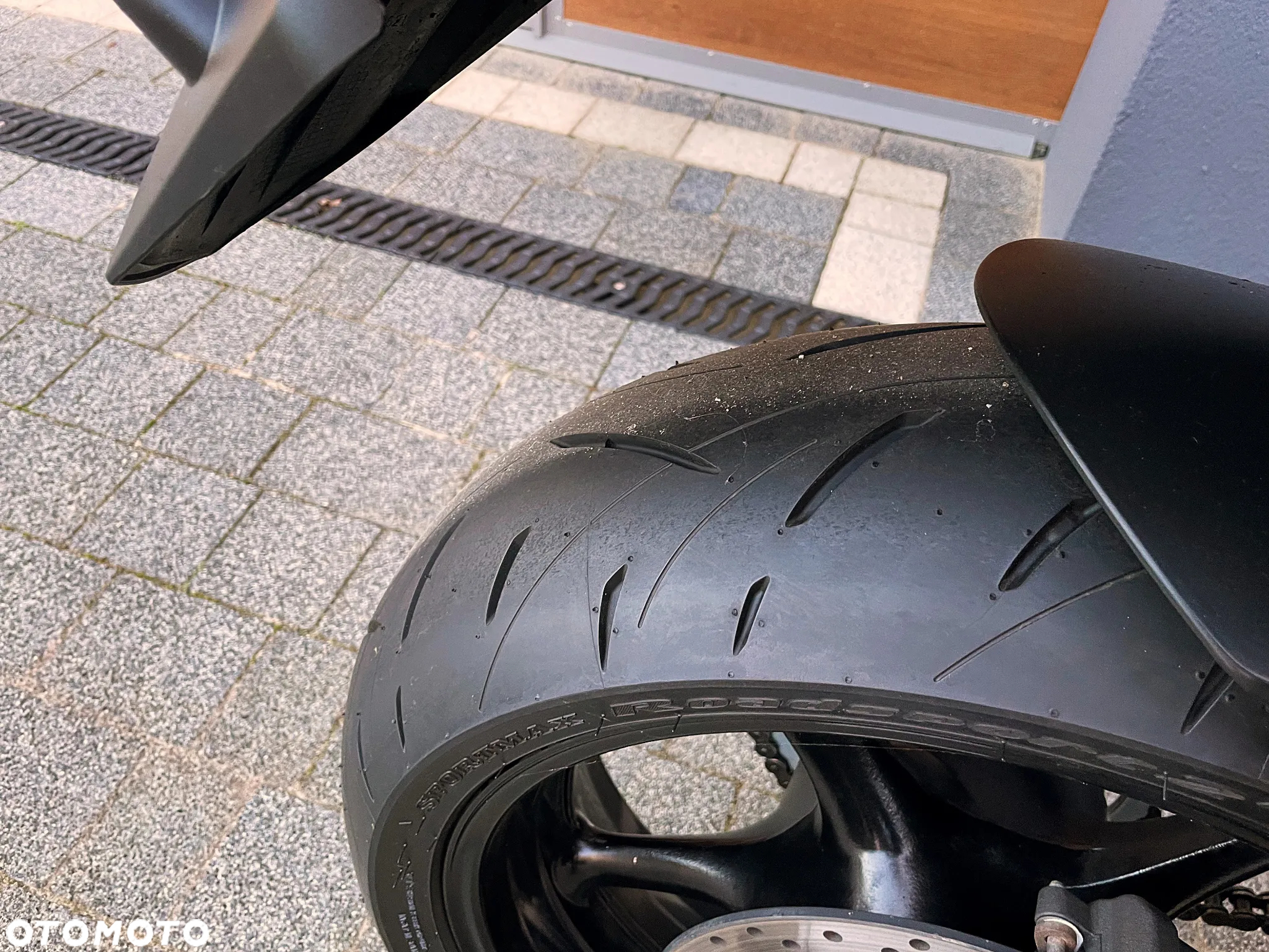Yamaha FZ - 12