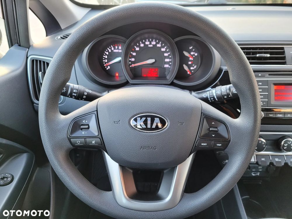 Kia Rio 1.2 Attract - 19
