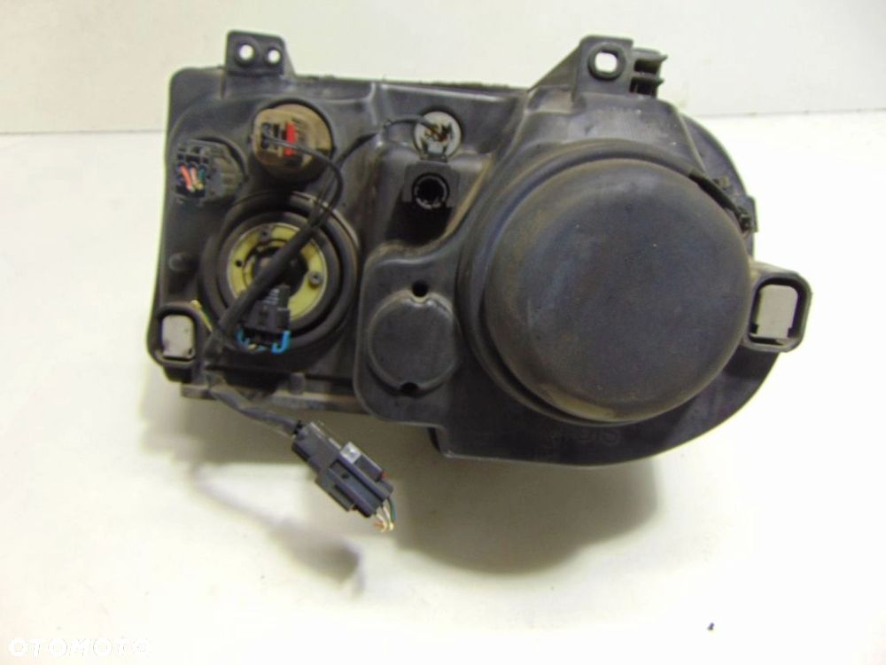 LAMPA PRAWY PRZÓD CHRYSLER 300C (2004 - 2010) 3.0 CRD 218 KM - 5