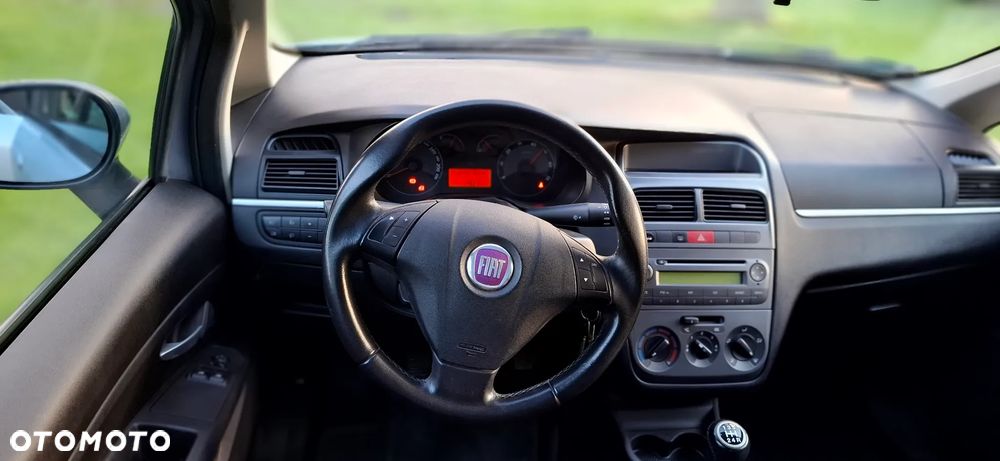 Fiat Linea 1.3 MJ 16V Dynamic - 33