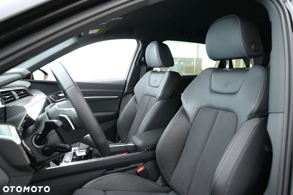 Audi Q8 e-tron - 14