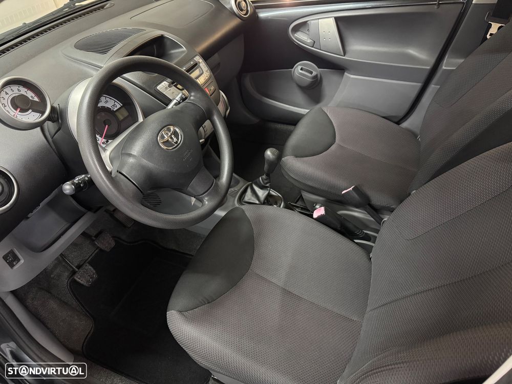 Toyota Aygo 1.0 + AC+VSC - 24