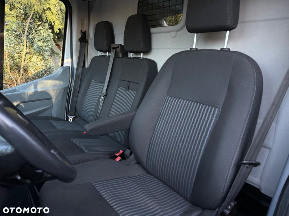 Ford Transit - 32