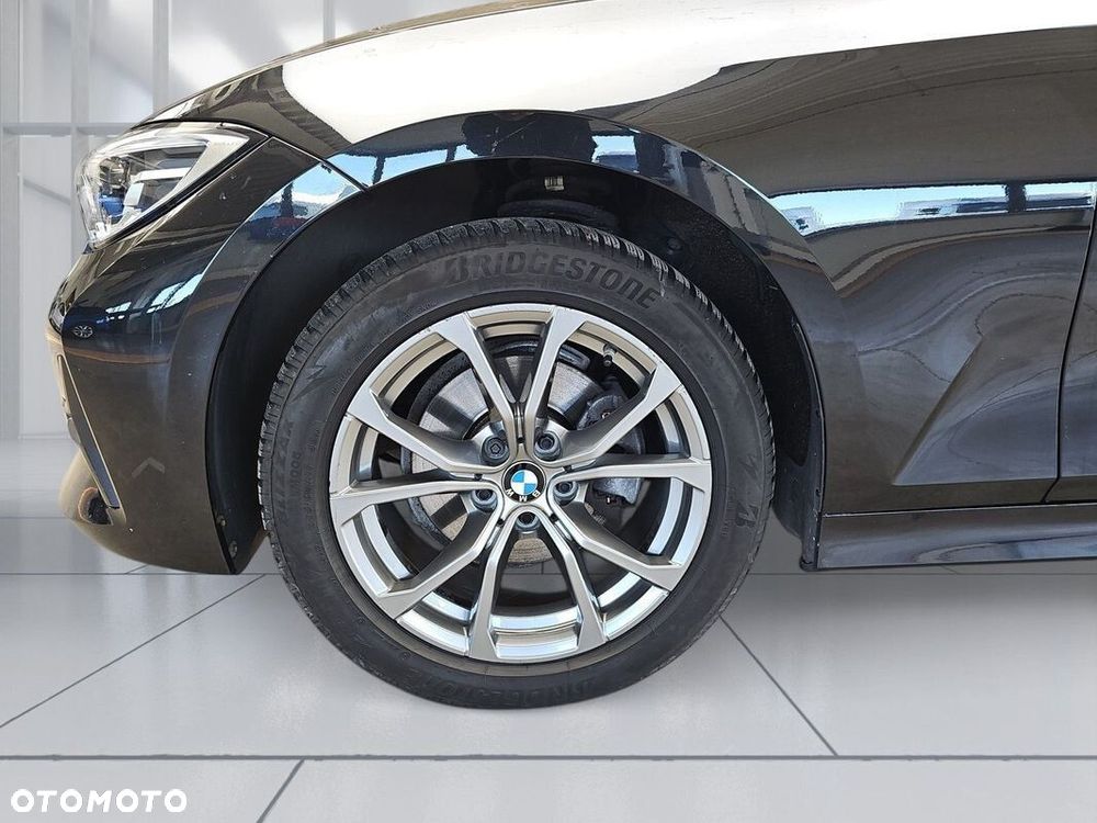 BMW Seria 3 320d xDrive Sport Line - 9