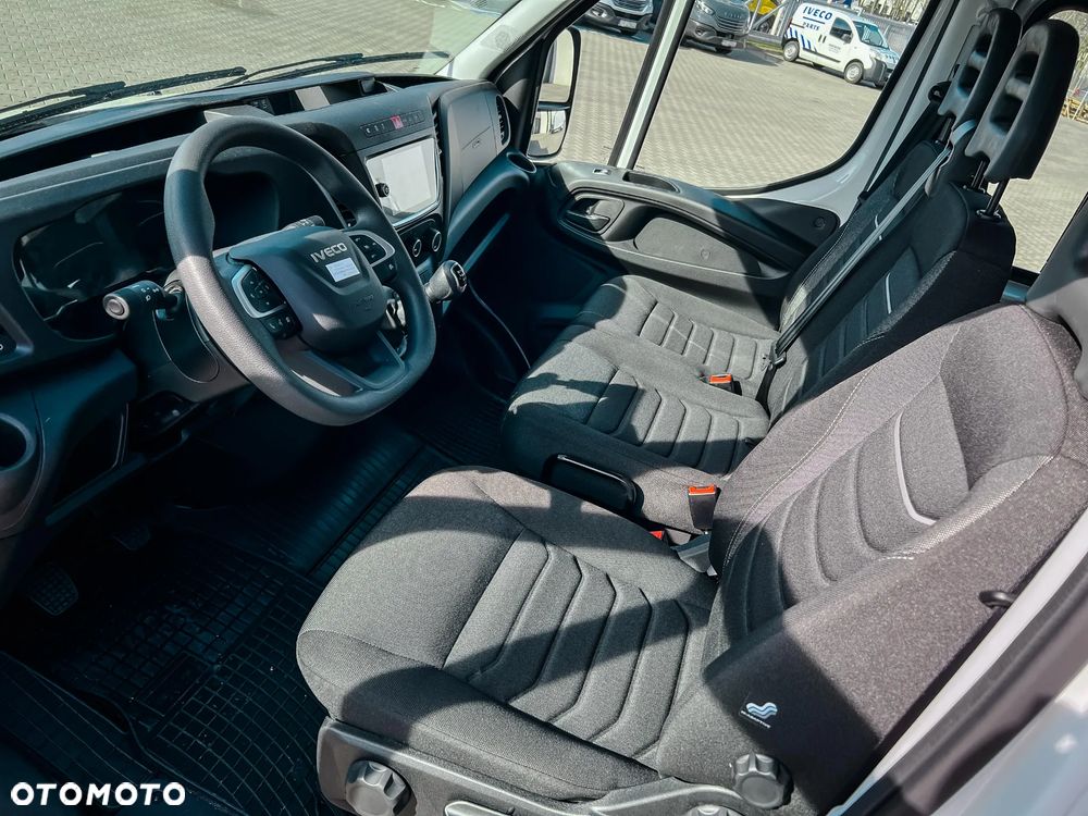 Iveco DAILY 35S16 D skrzynia od ręki - 19