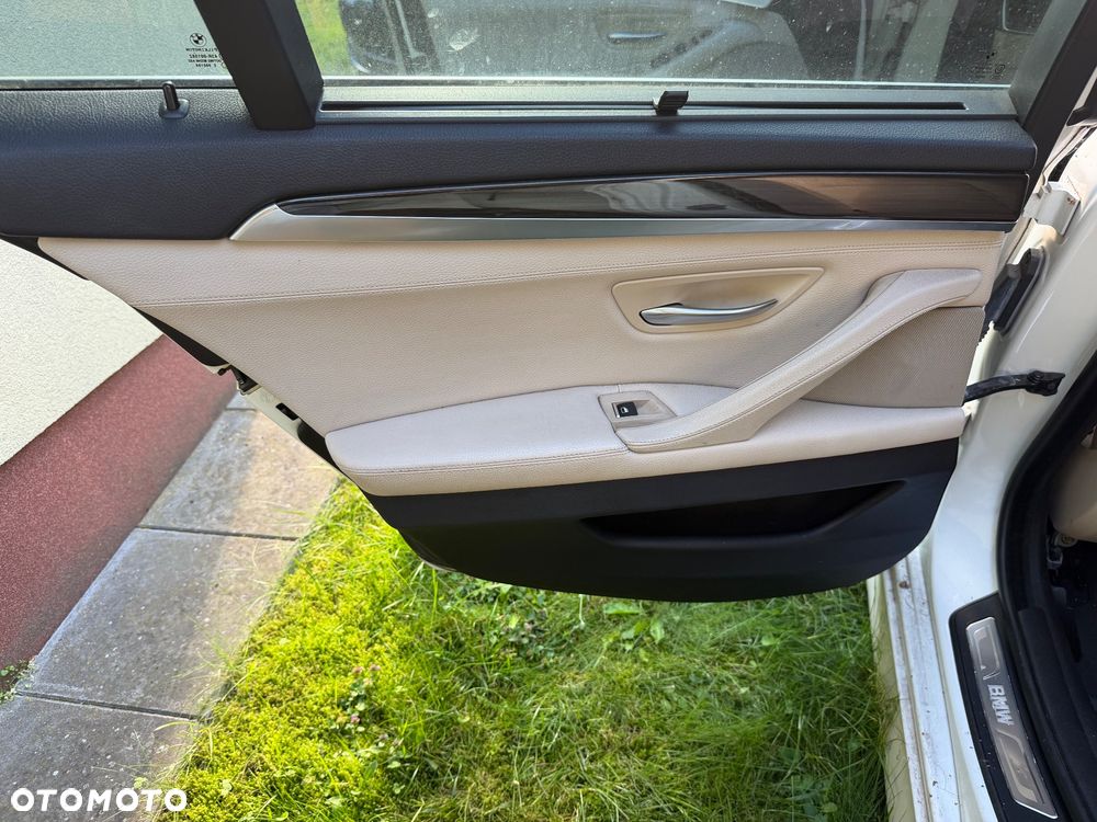 BMW Seria 5 520d Luxury Line - 17