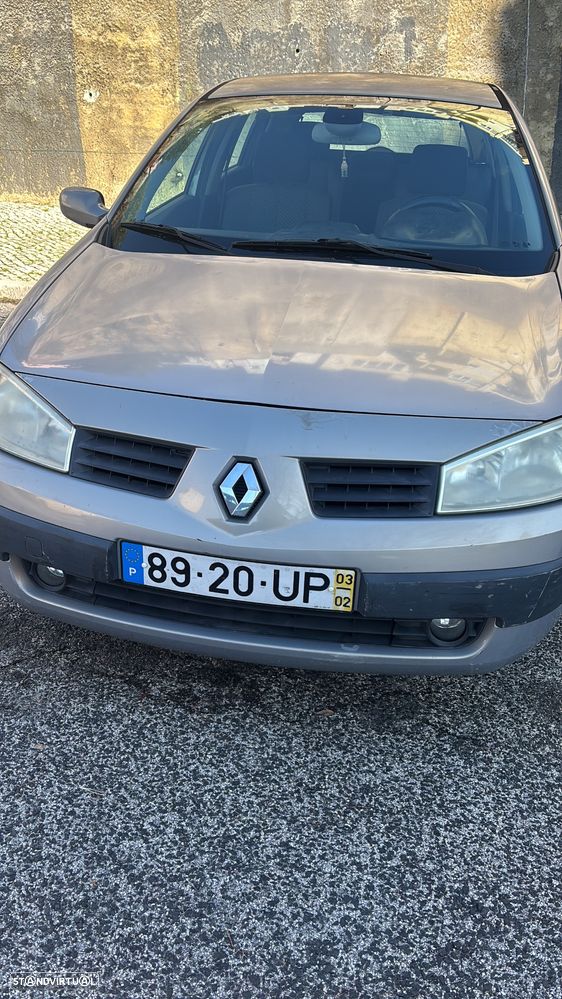 Renault Mégane 1.5 dCi L. Privilège - 9