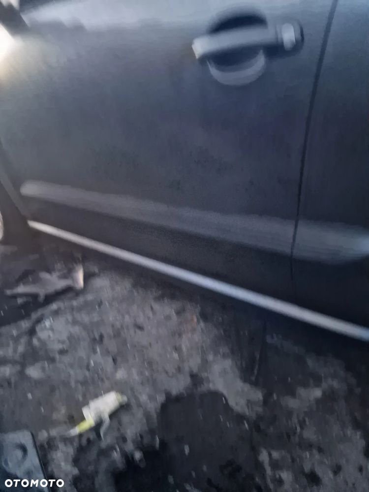 Drzwi  lewy przód  vw polo 6R  6C w kolorze  LD7R - 4