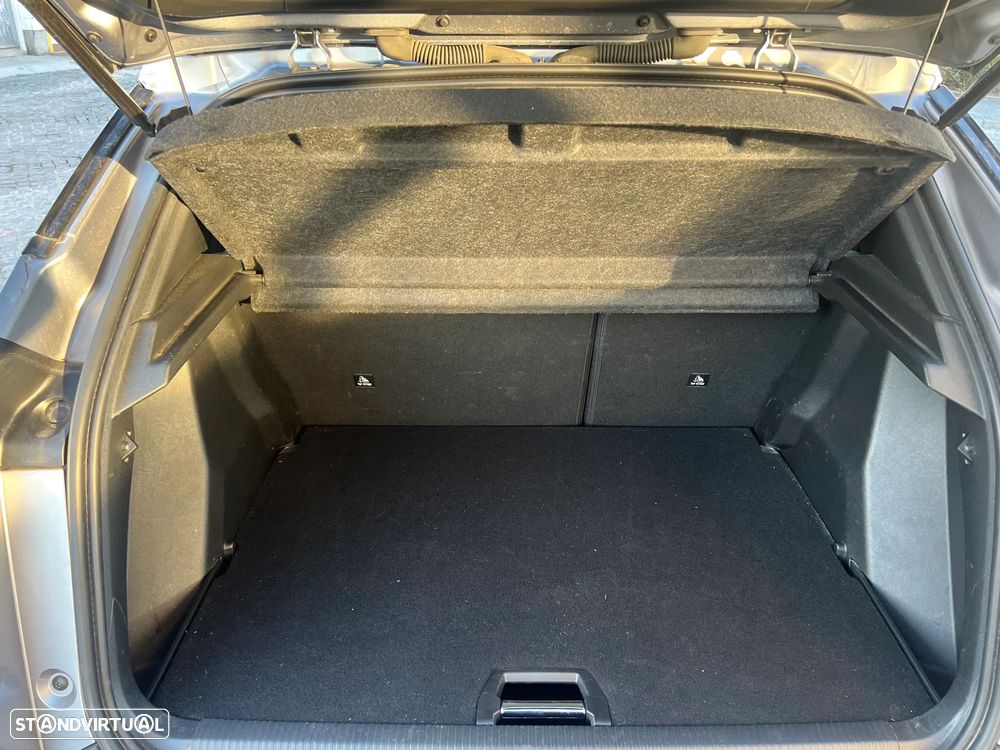 Peugeot 2008 PureTech 130 EAT8 Allure Pack - 19