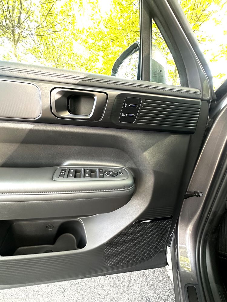 Hyundai Santa Fe 1.6 T-GDI HEV Calligraphy Pack - 27