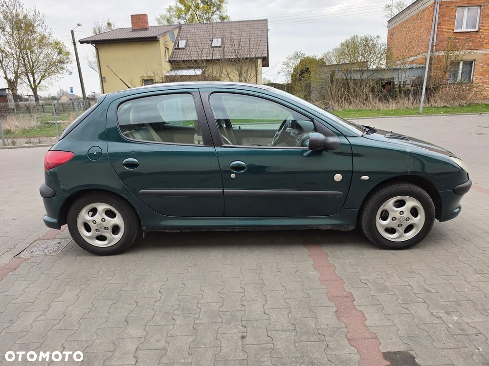 Peugeot 206 - 10