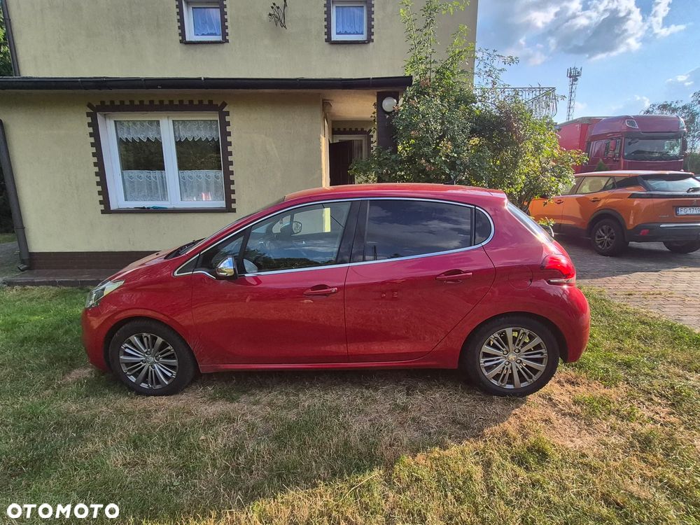 Peugeot 208 1.2 PureTech Allure S&S - 4
