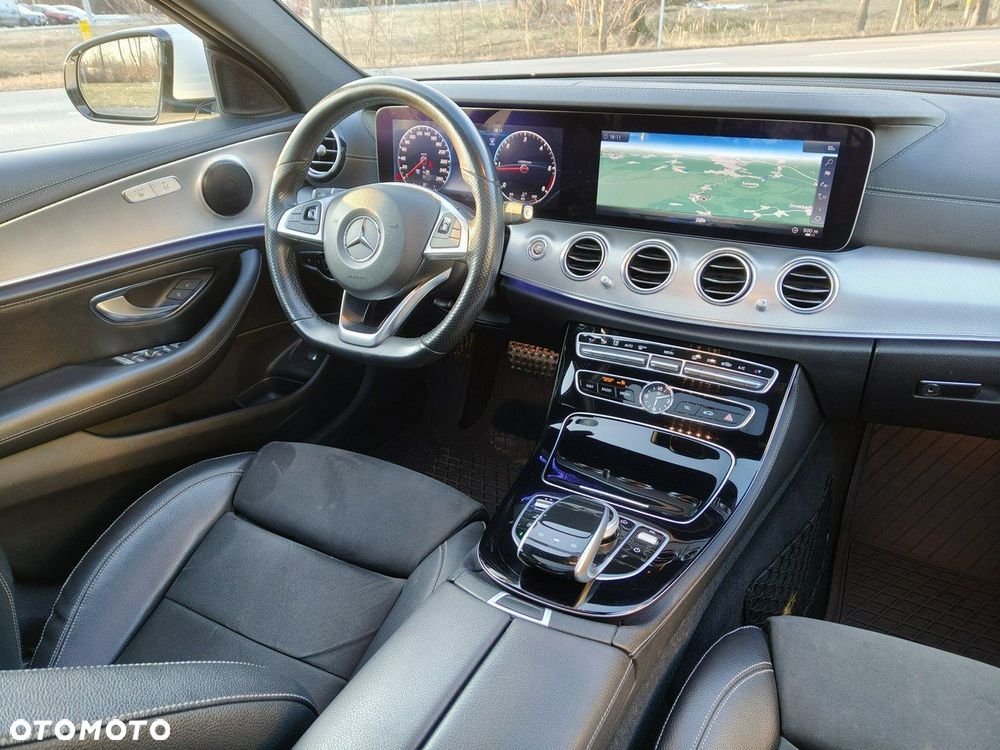 Mercedes-Benz Klasa E - 9