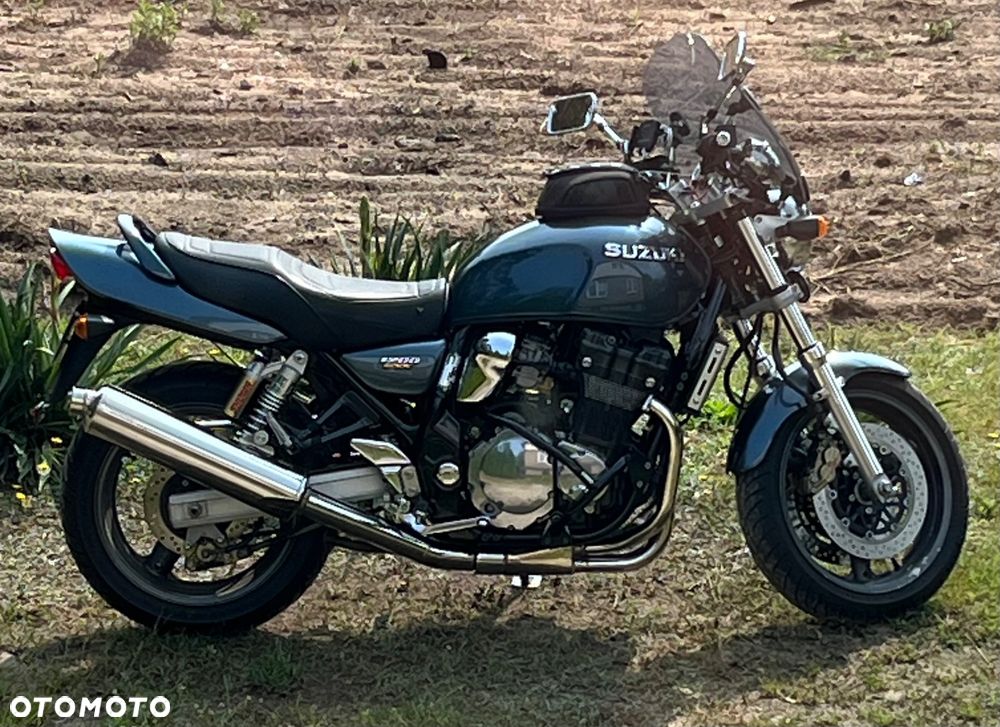 Suzuki GSX - 2